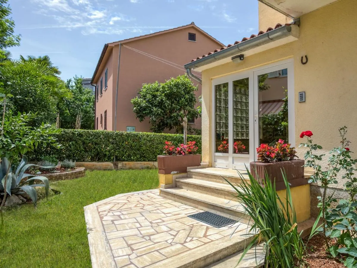 Apartment Daria-3 By Interhome